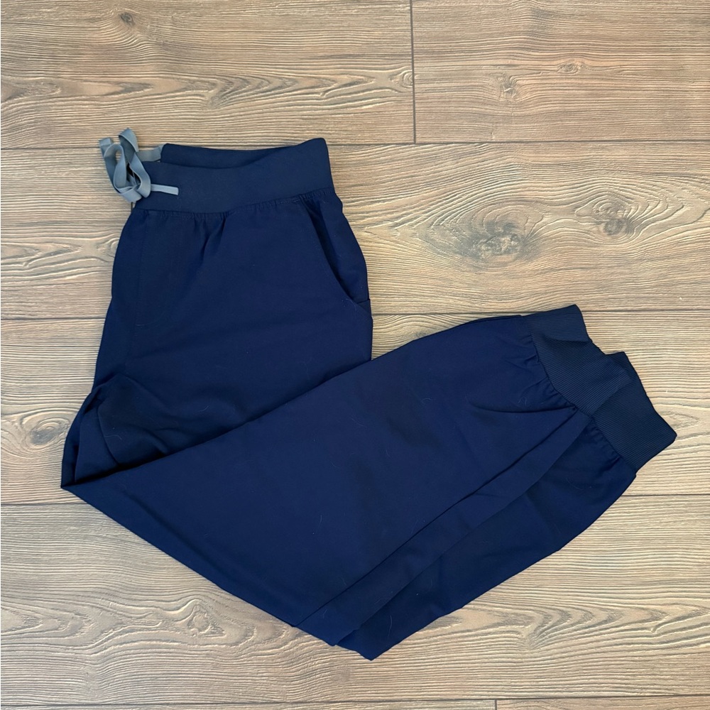 Figs Women's Navy Joggers